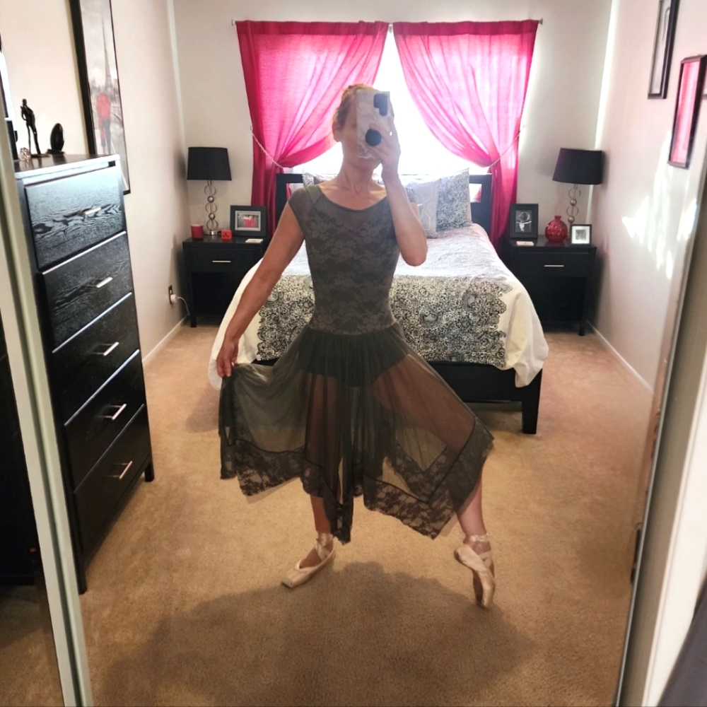 💚 Green ballet dress